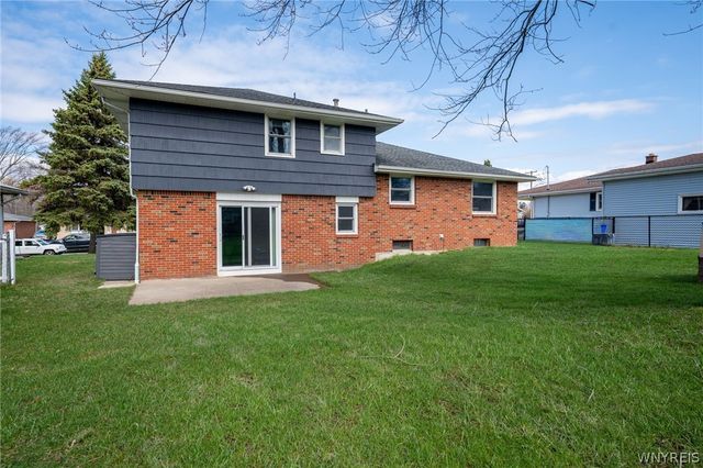 69 Laurelton Drive, West Seneca, NY 14224