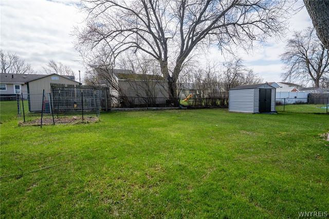 69 Laurelton Drive, West Seneca, NY 14224