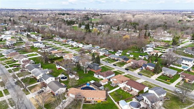 69 Laurelton Drive, West Seneca, NY 14224