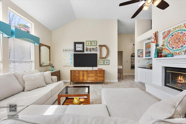 7305 Calle Los Batiquitos, Bakersfield, CA 93309