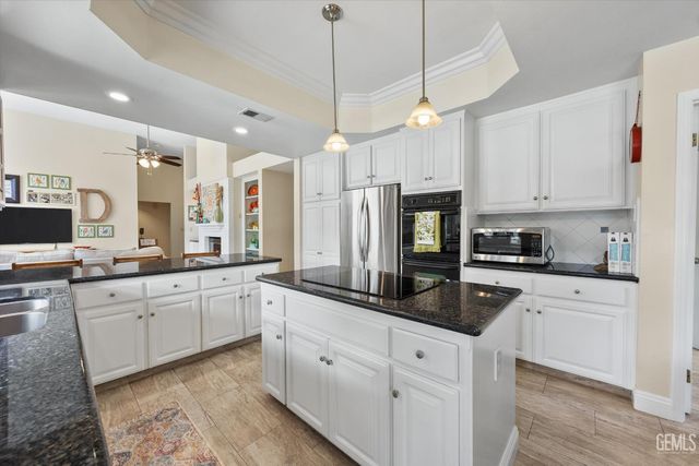 7305 Calle Los Batiquitos, Bakersfield, CA 93309