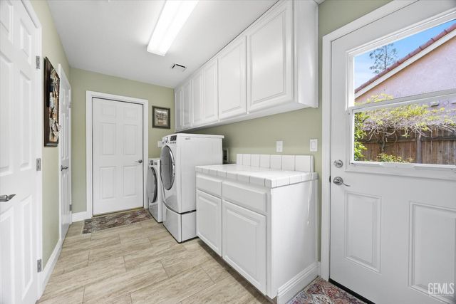 7305 Calle Los Batiquitos, Bakersfield, CA 93309