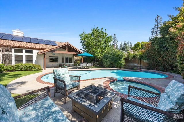 7305 Calle Los Batiquitos, Bakersfield, CA 93309