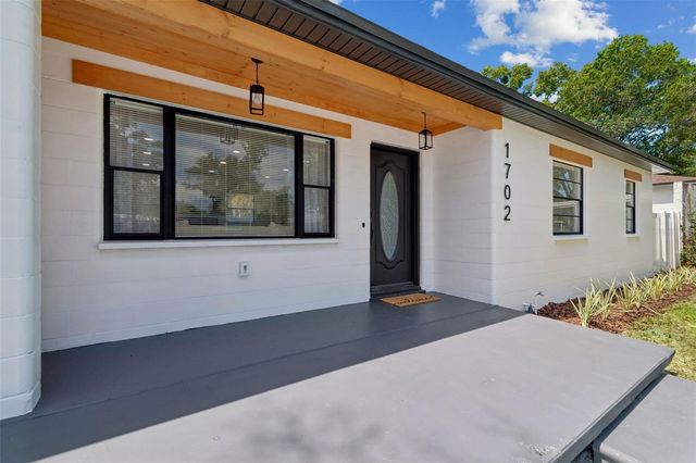 1702 W JOHNSTON AVENUE, Tampa, FL 33603