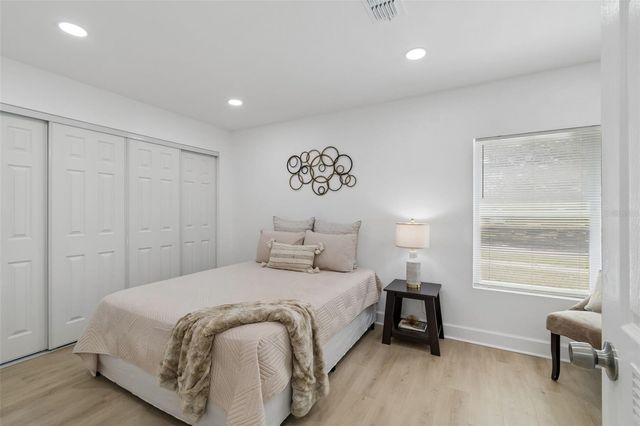 1702 W JOHNSTON AVENUE, Tampa, FL 33603