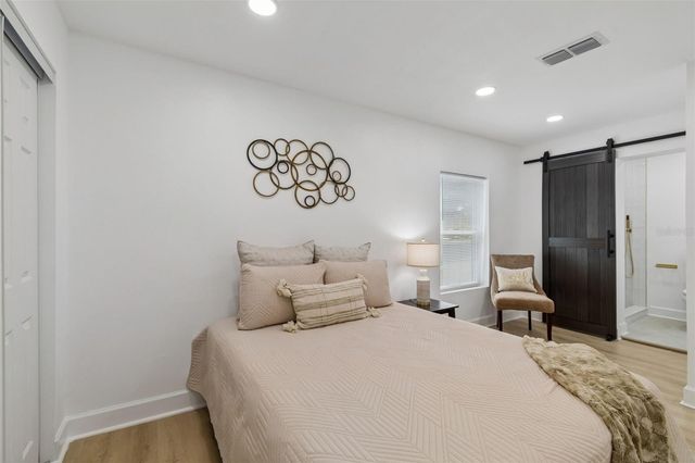 1702 W JOHNSTON AVENUE, Tampa, FL 33603