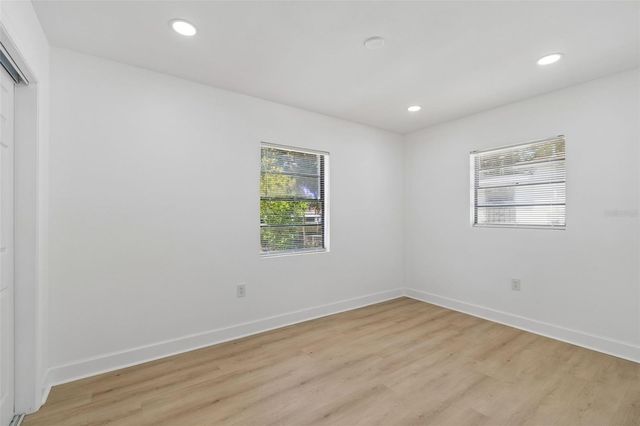 1702 W JOHNSTON AVENUE, Tampa, FL 33603