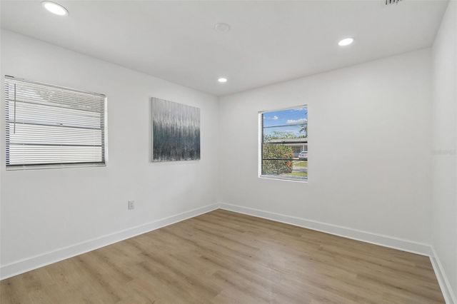 1702 W JOHNSTON AVENUE, Tampa, FL 33603
