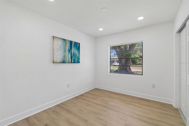1702 W JOHNSTON AVENUE, Tampa, FL 33603