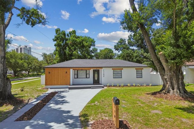 1702 W JOHNSTON AVENUE, Tampa, FL 33603