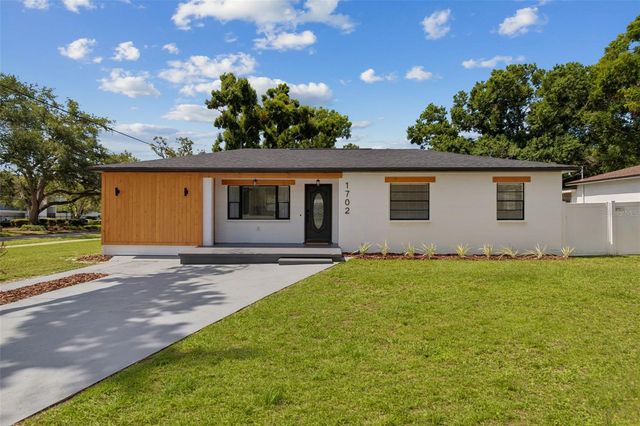 1702 W JOHNSTON AVENUE, Tampa, FL 33603