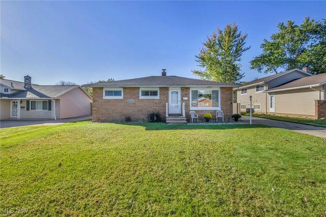 24634 Staghorn Drive, Bedford Heights, OH 44146