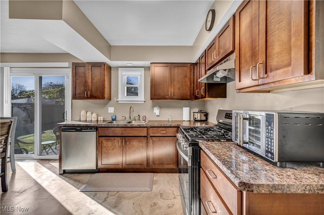 24634 Staghorn Drive, Bedford Heights, OH 44146