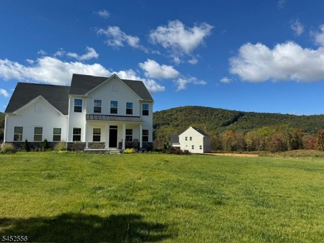 2 Drake Ct, Washington Twp., NJ 07882