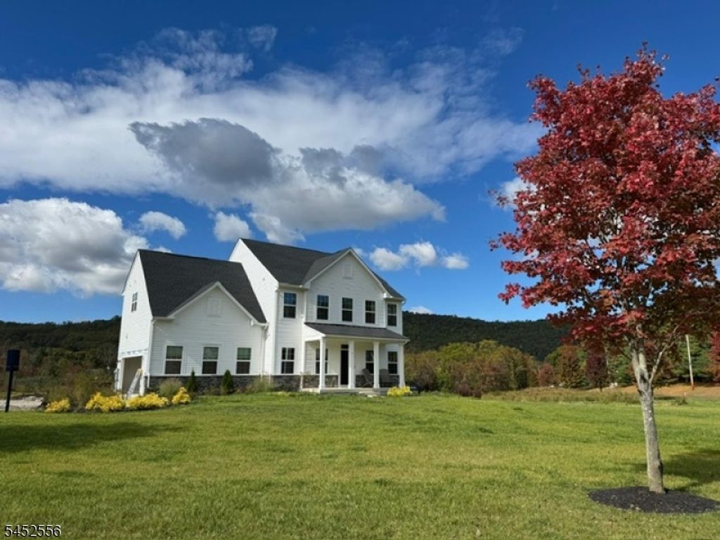 2 Drake Ct, Washington Twp., NJ 07882