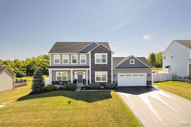 3052 Chillingham Way, Lysander, NY 13027