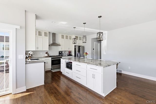3052 Chillingham Way, Lysander, NY 13027