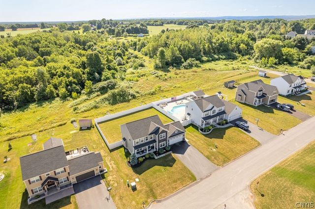 3052 Chillingham Way, Lysander, NY 13027