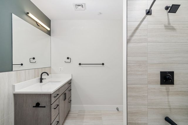 429 Cherry 7, Newton, MA 02465