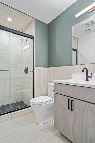 429 Cherry 7, Newton, MA 02465