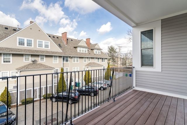 429 Cherry 7, Newton, MA 02465