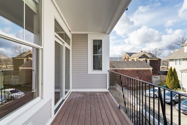 429 Cherry 7, Newton, MA 02465
