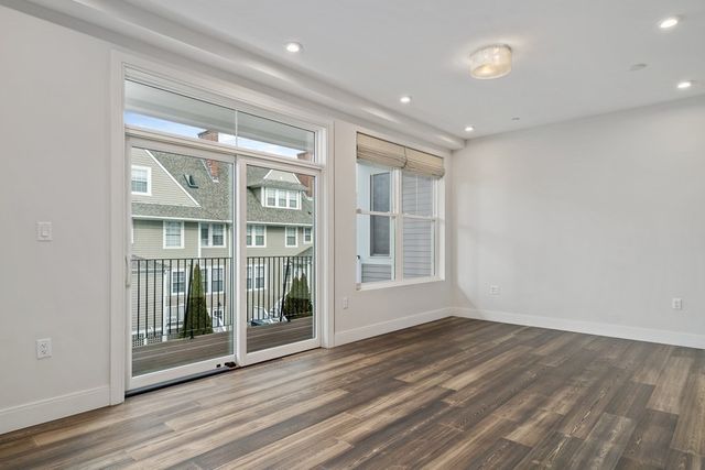 429 Cherry 7, Newton, MA 02465
