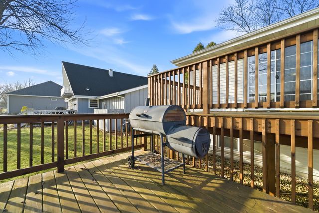 3771 Kingsway Drive, Crown Point, IN 46307