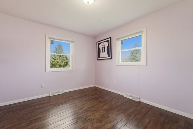 3771 Kingsway Drive, Crown Point, IN 46307