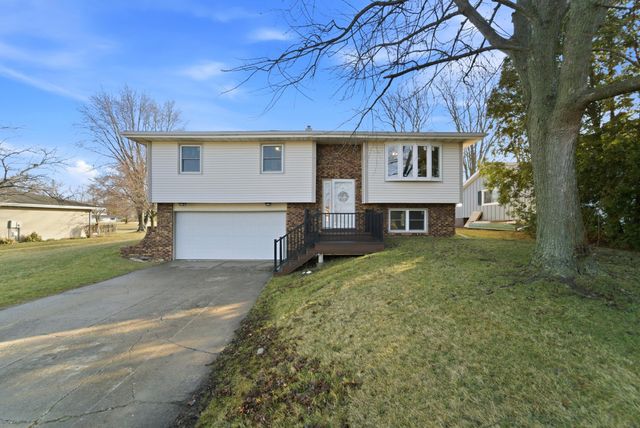 3771 Kingsway Drive, Crown Point, IN 46307
