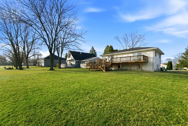 3771 Kingsway Drive, Crown Point, IN 46307