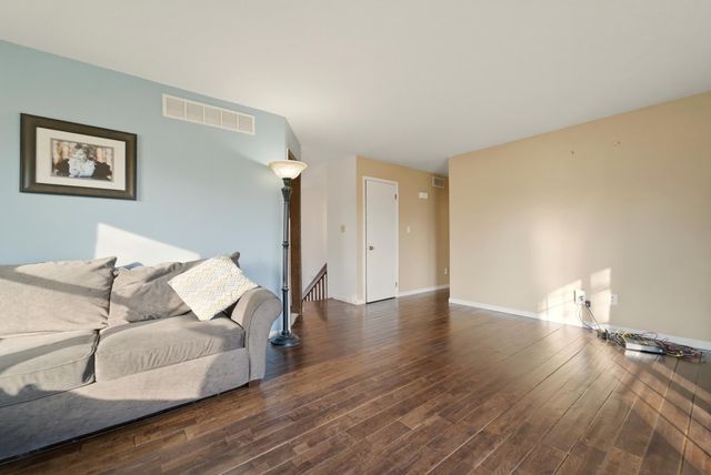 3771 Kingsway Drive, Crown Point, IN 46307