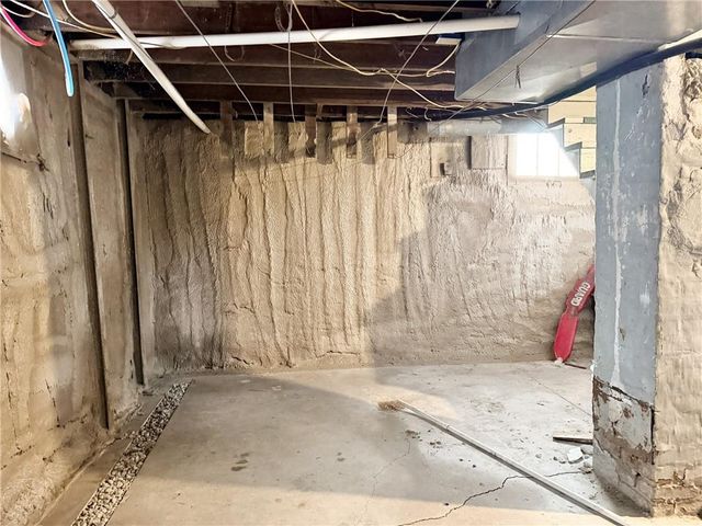 206 Debolt Street, Trenton, MO 64683