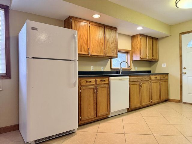 206 Debolt Street, Trenton, MO 64683