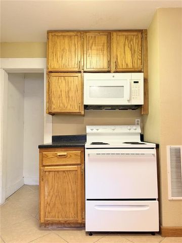 206 Debolt Street, Trenton, MO 64683