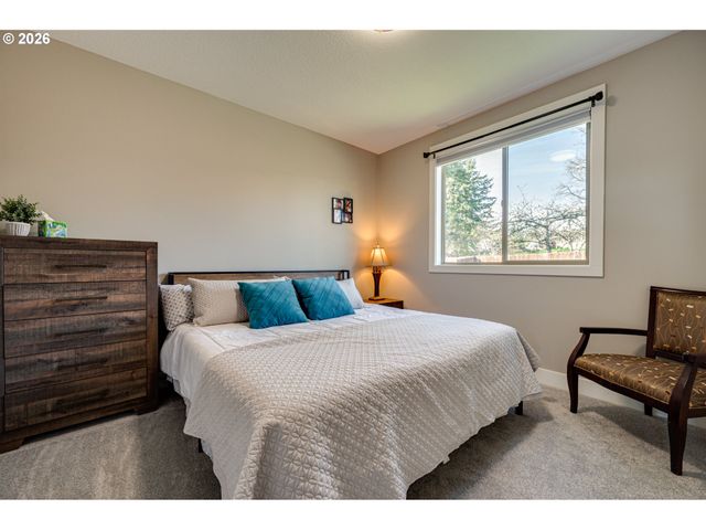 123 W 13TH Way, La Center, WA 98629