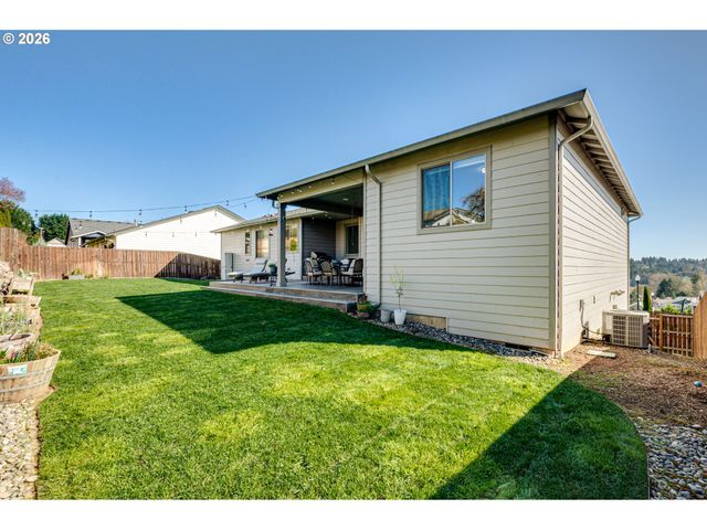 123 W 13TH Way, La Center, WA 98629
