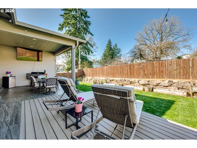 123 W 13TH Way, La Center, WA 98629