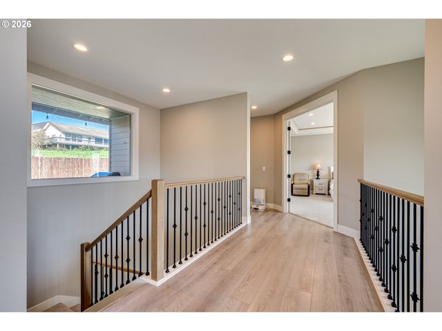 123 W 13TH Way, La Center, WA 98629