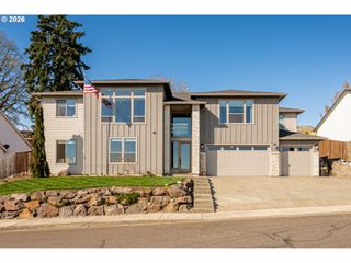 123 W 13TH Way, La Center, WA 98629
