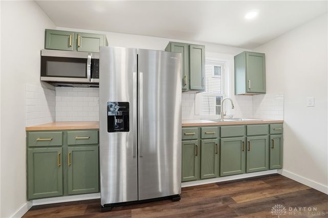 212 Spruce Drive, Fairborn, OH 45324