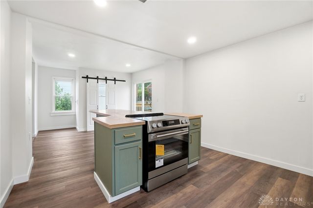 212 Spruce Drive, Fairborn, OH 45324