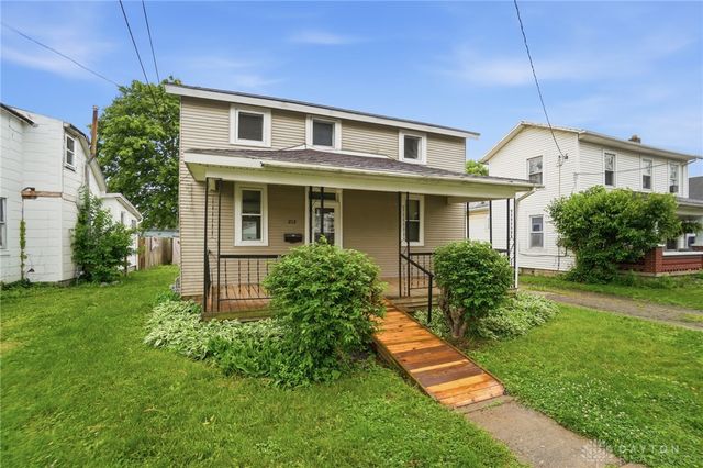 212 Spruce Drive, Fairborn, OH 45324