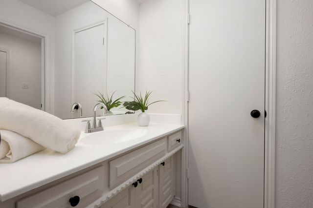 1422 Lincoln Drive, Carrollton, TX 75006