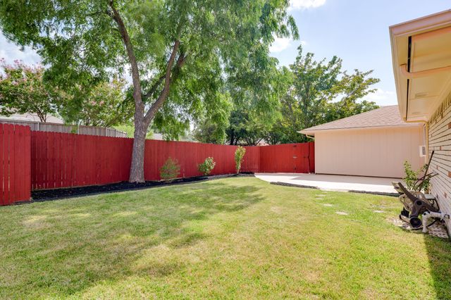1422 Lincoln Drive, Carrollton, TX 75006