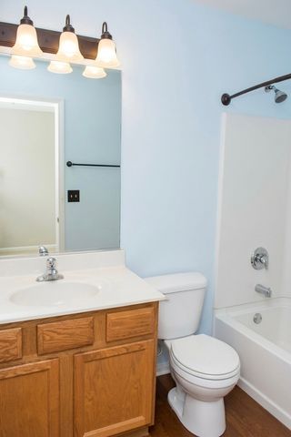 2261 Beresford Drive, Yorkville, IL 60560