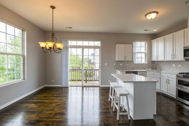 2261 Beresford Drive, Yorkville, IL 60560