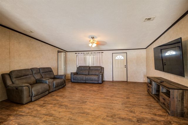 1420 County Road 4522, Decatur, TX 76234