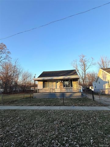 7027 Chalmers Avenue, Warren, MI 48091