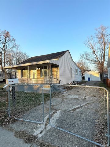 7027 Chalmers Avenue, Warren, MI 48091